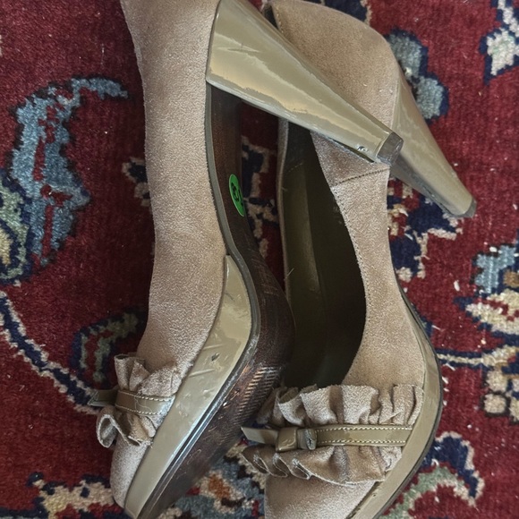 OSVALDO ROSSI | Women's Tan Heels - Picture 3 of 5